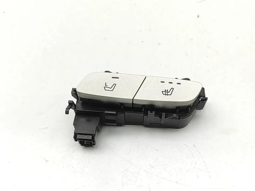 switch-mercedes-benz-e-class-w213-2016-33386247 main image