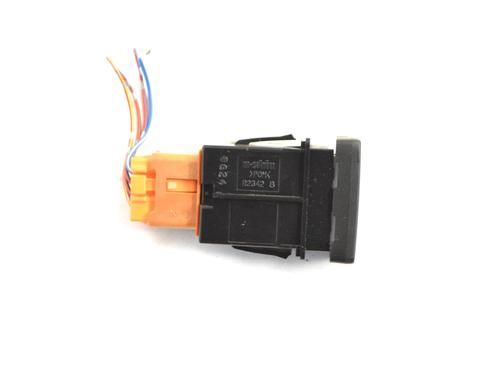 Switch SUZUKI GRAND VITARA II (JT, TE, TD) 1.9 DDiS All-wheel Drive (JT419, TD44, JB419WD, JB419XD,... | BP33344908I30 - Image 3