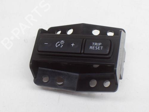 Used Switch NISSAN QASHQAI II SUV (J11, J11_) 1.5 dCi (110 hp) 27751226