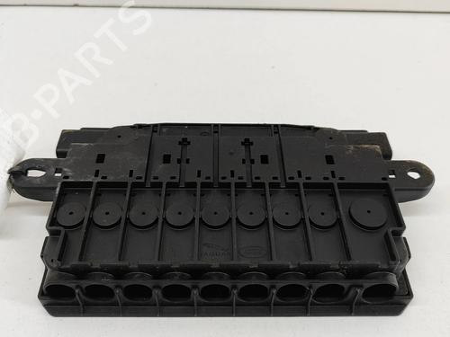 Used Fuse box Fuse box LAND ROVER RANGE ROVER SPORT II (L494) 3.0 SDV6 4x4 (306 hp) 28550553 28550553