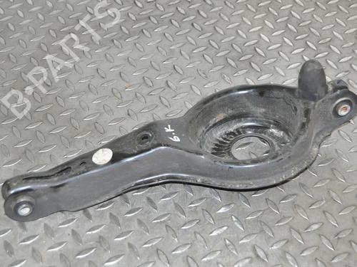 Venstre bagtil bærearm VOLVO V40 Hatchback (525) D3 (150 hp) 30207351