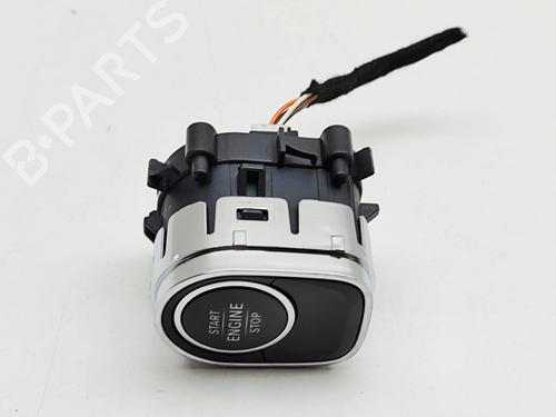 switch-mercedes-benz-a-class-saloon-v177-2018-31763043 main image