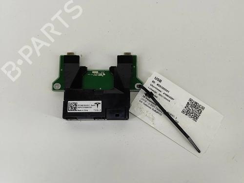 Used Electronic module TESLA MODEL 3 (5YJ3) EV AWD (351 hp) 28554527