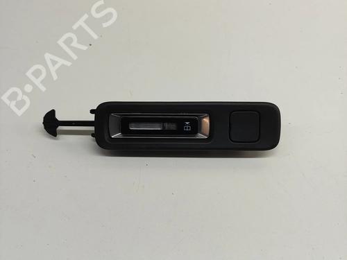 interior-roof-light-mercedes-benz-eqe-v295-2022-33371346 main image