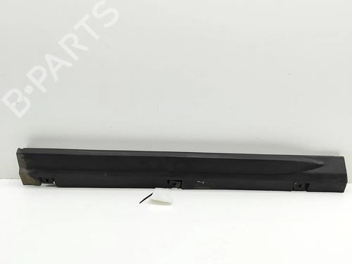 Used Right sideskirt Right sideskirt 37598973 37598973