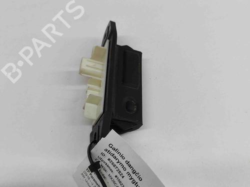 Switch TOYOTA COROLLA Estate (_E21_) 1.8 Hybrid (ZWE211) | BP28550010I30
