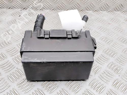 Used Fuse box Fuse box 39380985 39380985