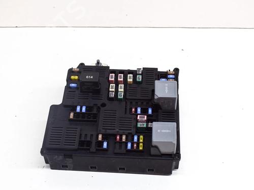 Used Fuse box VOLVO XC60 II (246) B4 Mild-Hybrid AWD (197 hp) 27762469