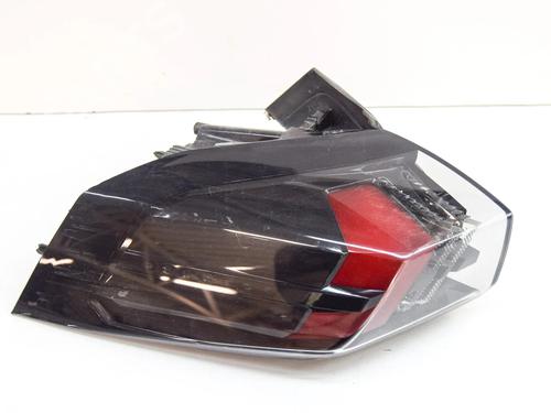 Used Left taillight PEUGEOT 2008 II (UD_, US_, UY_, UJ_, UR_, UC_) e-2008 (UKZKXZ) (136 hp) 27764312