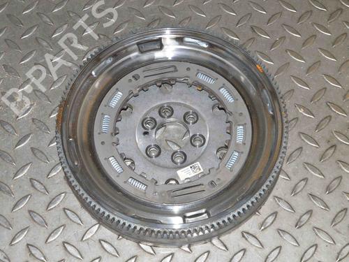 Volante do motor VW T-ROC (A11, D11) 1.5 TSI (150 hp) 30225435