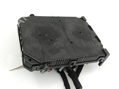 Fuse box OPEL MOKKA 1.2 (76) | BP28433527E1