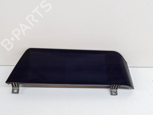 Used Display monitor BMW 3 (G20, G80, G28) 320 d (190 hp) 15480892