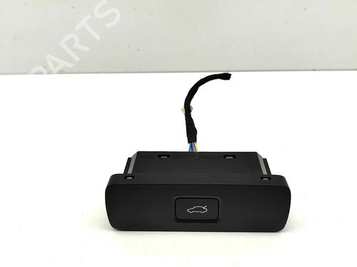 switch-volvo-xc40-536-2017-33385391 main image