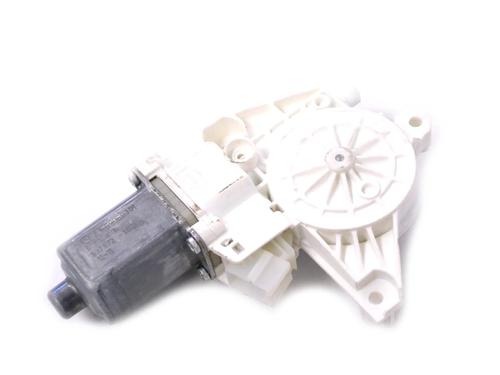 Used Right front window motor Right front window motor LAND ROVER RANGE ROVER IV (L405) 4.4 SDV8 4x4 (340 hp) 33343208 33343208