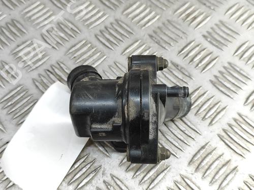 Used Thermostat housing Thermostat housing YAMAHA MOTORCYCLES YZF-R YZF-R1 (RN12) (172 hp) 28564899 28564899