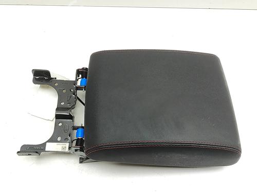 Used Armrest / Center console Armrest / Center console LAND ROVER DISCOVERY SPORT (L550) 2.0 D 4x4 (180 hp) 33039153 33039153