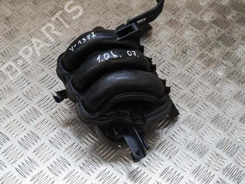 Manifold Indsugning TOYOTA YARIS (_P9_) 1.0 VVT-i (KSP90_, KSP90R) (69 hp) 6718509