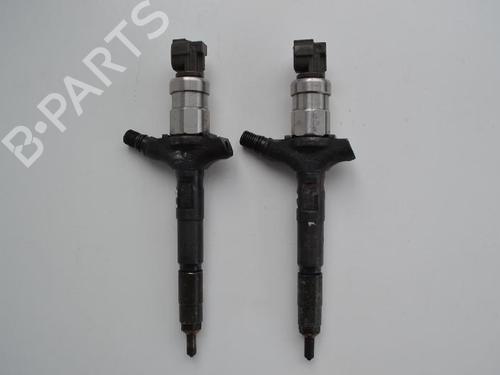 Used Injector OPEL SIGNUM Hatchback (Z03) 3.0 V6 CDTI (F48) (177 hp) 30220499
