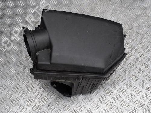 Used Air filter box VOLVO V60 I (155) D5 (215 hp) 6728384