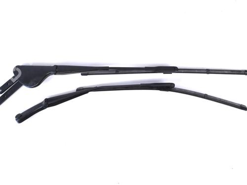 Used Front windshield wiper arm MERCEDES-BENZ SLC (R172) 250 d (172.404) (204 hp) 30212935