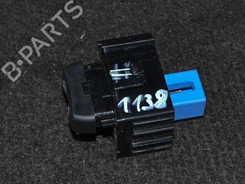 Used Switch LEXUS CT (ZWA10_) 200h (ZWA10_, ZWA10R) (136 hp) 7733698