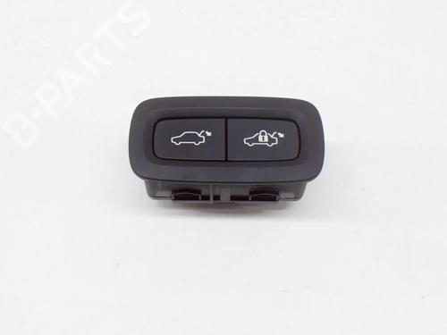 switch-volvo-xc40-536-2017-27750230 main image