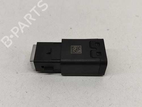 Used Electronic module PEUGEOT 2008 II (UD_, US_, UY_, UJ_, UR_, UC_) 1.2 PureTech 130 (USHNS, URHNS) (130 hp) 28553235