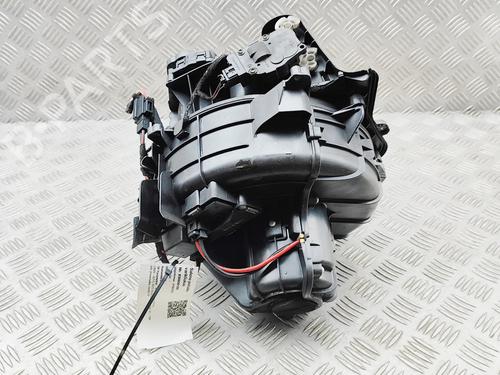Used Heater blower motor Heater blower motor BMW 5 Touring (F11) 530 d xDrive (258 hp) 36301719 36301719