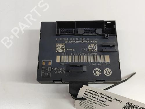 Used Electronic module VW SHARAN (7N1, 7N2) 2.0 TDI (140 hp) 26607584