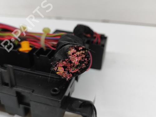 Fuse box BMW i3 (I01) Electric | BP24819395E1 