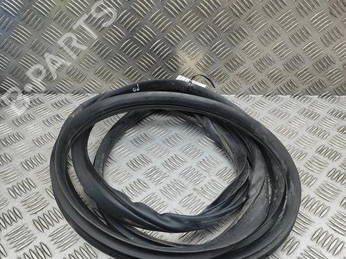 Used Rubber door seal HYUNDAI H-1 Cargo (TQ) 2.5 CRDi (116 hp) 32061458