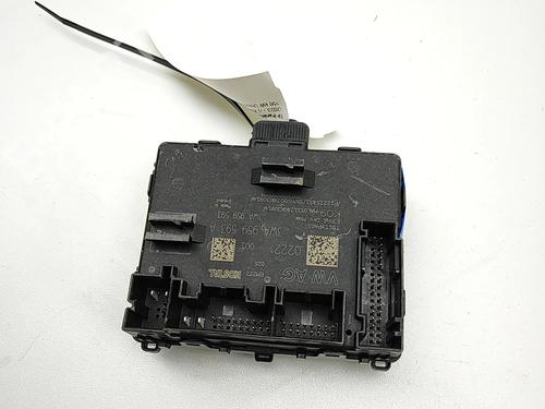 Used Electronic module Electronic module SKODA SUPERB IV Estate (NZ5) 1.5 TSI iV PHEV (204 hp) 36703655 36703655