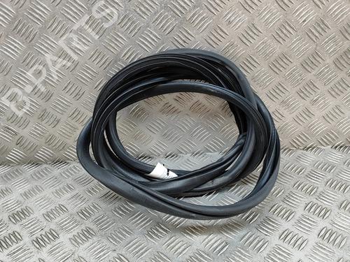 BP21077833C142 main image