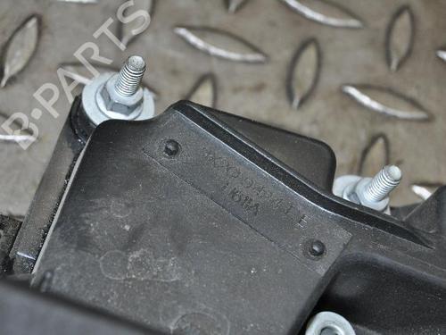 Valve cover LAND ROVER RANGE ROVER IV (L405) 3.0 TDV6 4x4 | BP30208486M124