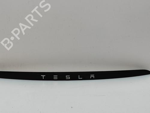 Used Tailgate trim TESLA MODEL X (5YJX) 90D AWD (525 hp) 28028262