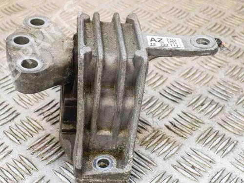 Używane Poduszka silnika OPEL INSIGNIA A (G09) 2.0 CDTI (68) (160 hp) 6745270