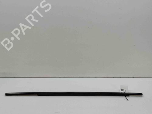 Used Door moulding trim JAGUAR F-PACE (X761) 2.0 P400e Plug-in Hybrid (404 hp) 28275544