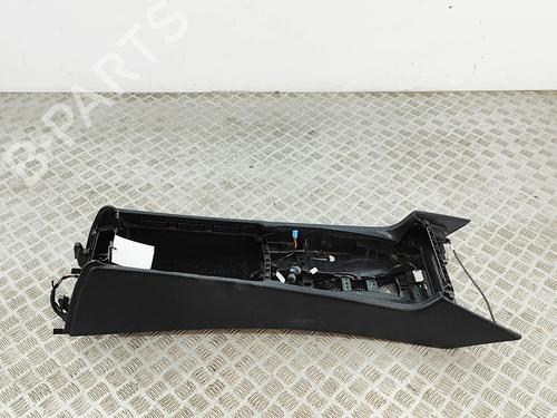 Used Middle console Middle console MERCEDES-BENZ CLS (C218) CLS 250 CDI / BlueTEC / d (218.303, 218.304) (204 hp) 33382927 33382927