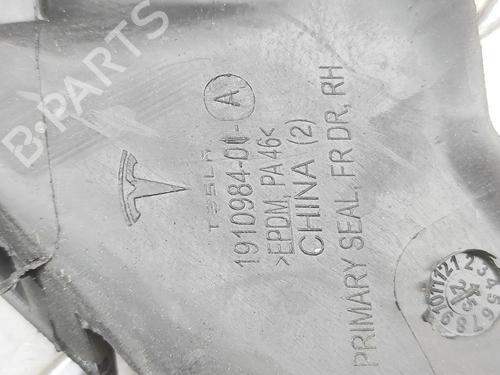 Gummiliste TESLA MODEL 3 (5YJ3) EV Performance AWD | BP33697759C142  - Image 6