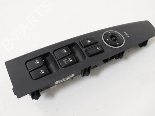 Used Right front window switch HYUNDAI SANTA FÉ II (CM) 2.2 CRDi GLS 4x4 (150 hp) 9899267