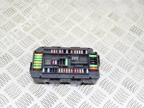 fuse-box-bmw-3-f30-f80-330-e-9389069-2011-2012-2013-2014-2015-2016-2017-2018-8840545 main image