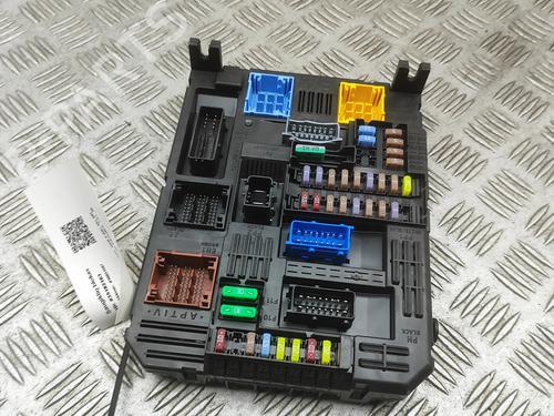 Used Fuse box Fuse box PEUGEOT 5008 II (MC_, MJ_, MR_, M4_) 1.5 BlueHDi 130 (MCYHZJ, MCYHZR, MCYHZX) (131 hp) 34160823 34160823