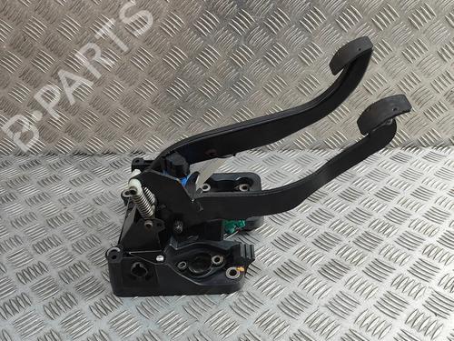 Used Break pedal Break pedal ASTON MARTIN VANTAGE Vantage 4.3 (385 hp) 28433996 28433996