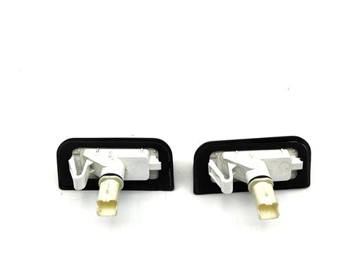 Licence plate light OPEL VIVARO C Bus (K0) 2.0 | BP31951296I40