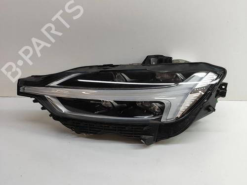 Used Left headlight Left headlight VOLVO XC60 II (246) B5 Mild-Hybrid (250 hp) 32860715 32860715