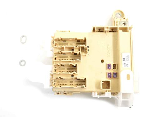 Used Fuse box LEXUS NX (_Z1_) 300h AWD (AYZ15_) (155 hp) 30222195