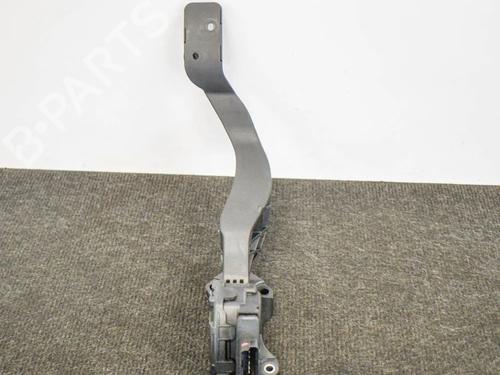 Pedal Pedal PEUGEOT 208 I (CA_, CC_) 1.2 VTI 82 (82 hp) 6758901 6758901