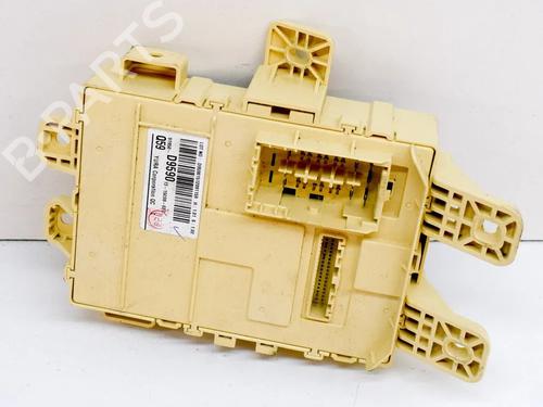 Used Fuse box KIA SPORTAGE IV (QL, QLE) 1.7 CRDi (141 hp) 13929226
