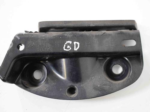 Używane Mocowanie zderzaka tylnego BMW 3 (E90) 318 i (129 hp) 30256083