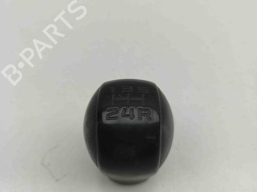 Used Shift knob ISUZU D-MAX I (TFR, TFS) 3.0 DiTD 4x4 (TFS85_) (163 hp) 29392286